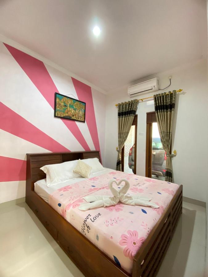 Rengganis Homestay Yogyakarta Exterior photo